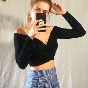 Off the Shoulder Black Long Sleeve Crop Top